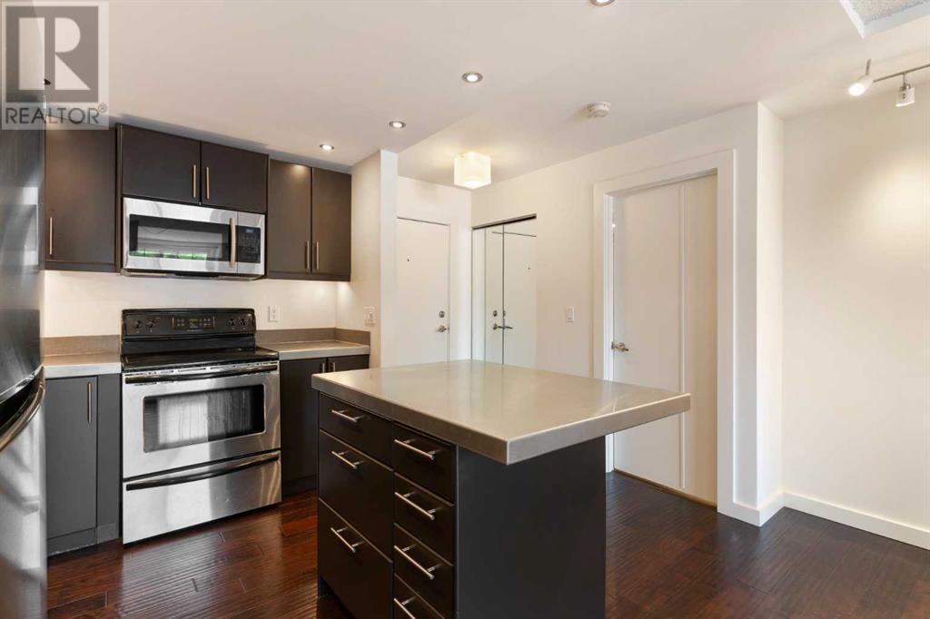 Single Family House for Sale in    Avenue NW Capitol Hill Calgary 