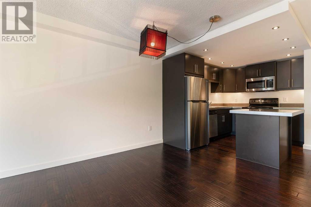 Single Family House for Sale in    Avenue NW Capitol Hill Calgary 