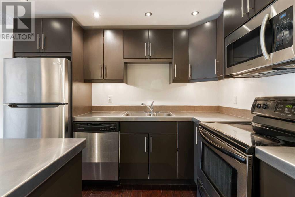 Single Family House for Sale in    Avenue NW Capitol Hill Calgary 