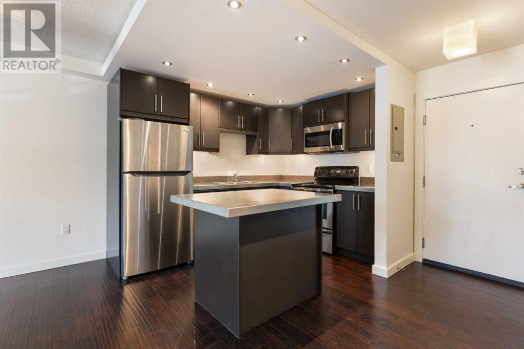 Single Family House for Sale in    Avenue NW Capitol Hill Calgary 