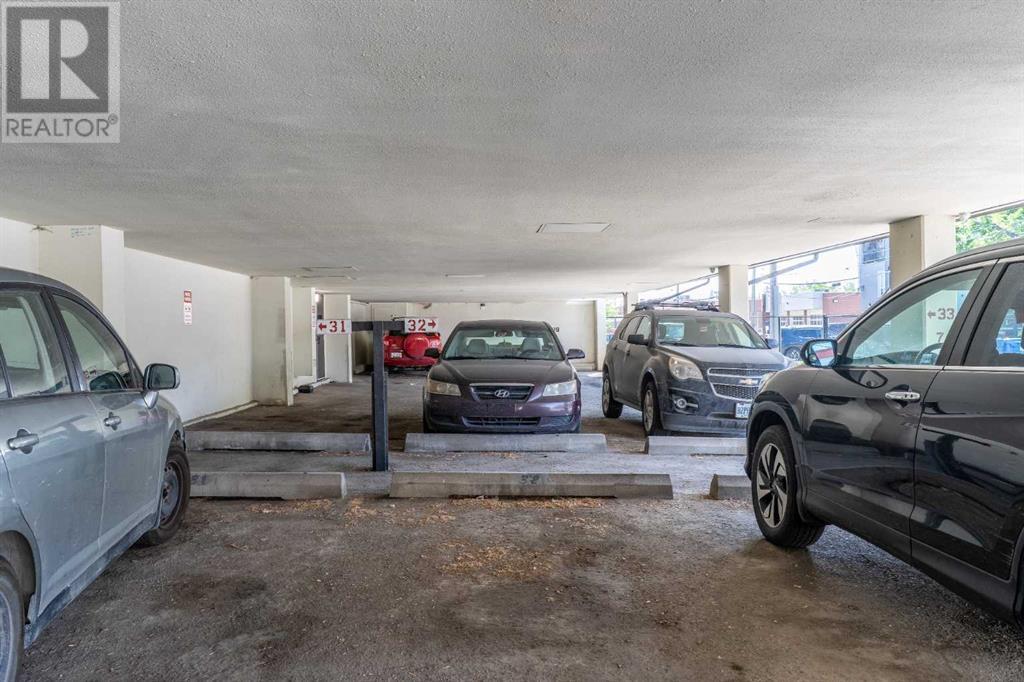 Single Family House for Sale in    Avenue NW Capitol Hill Calgary 