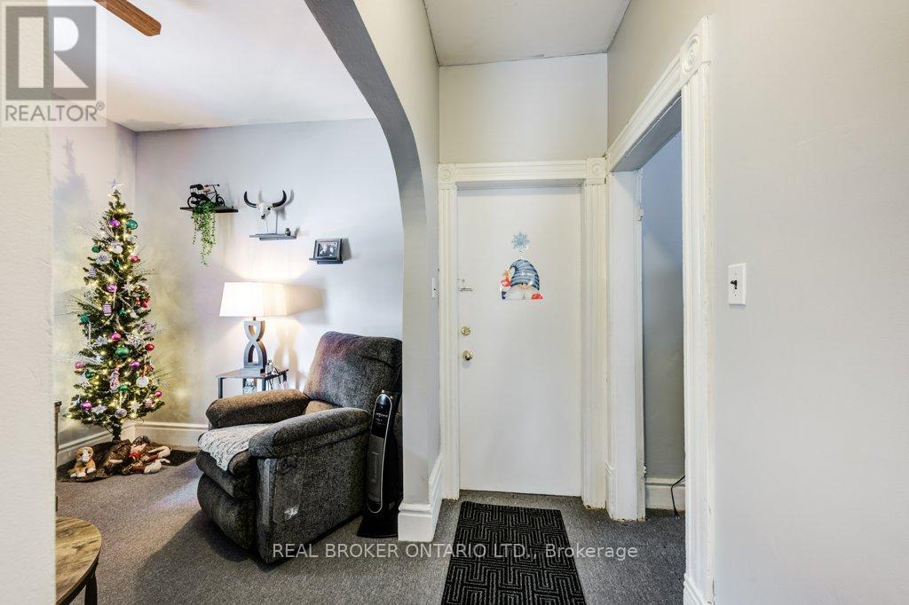 Photo 13 of 119 Water Street S, St Marys ON