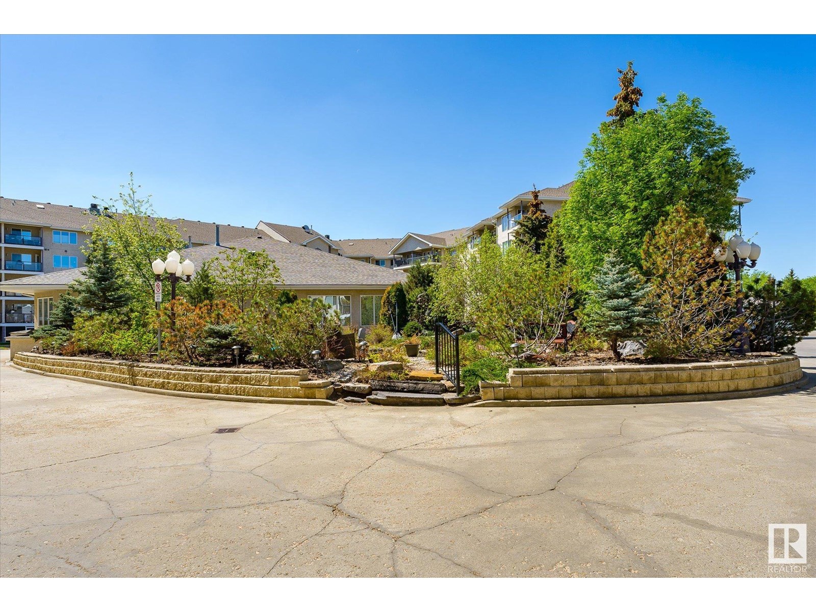Photo 34 of 422 237 Youville Dr Nw Nw, Edmonton AB