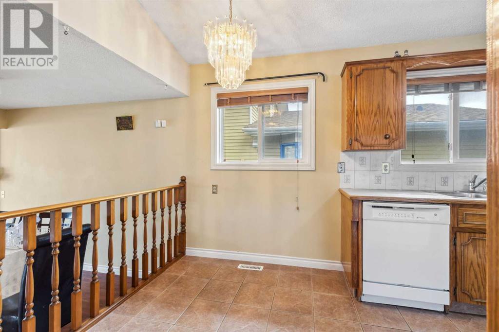 Single Family House for Sale in  Whitworth Way NE Whitehorn Calgary 