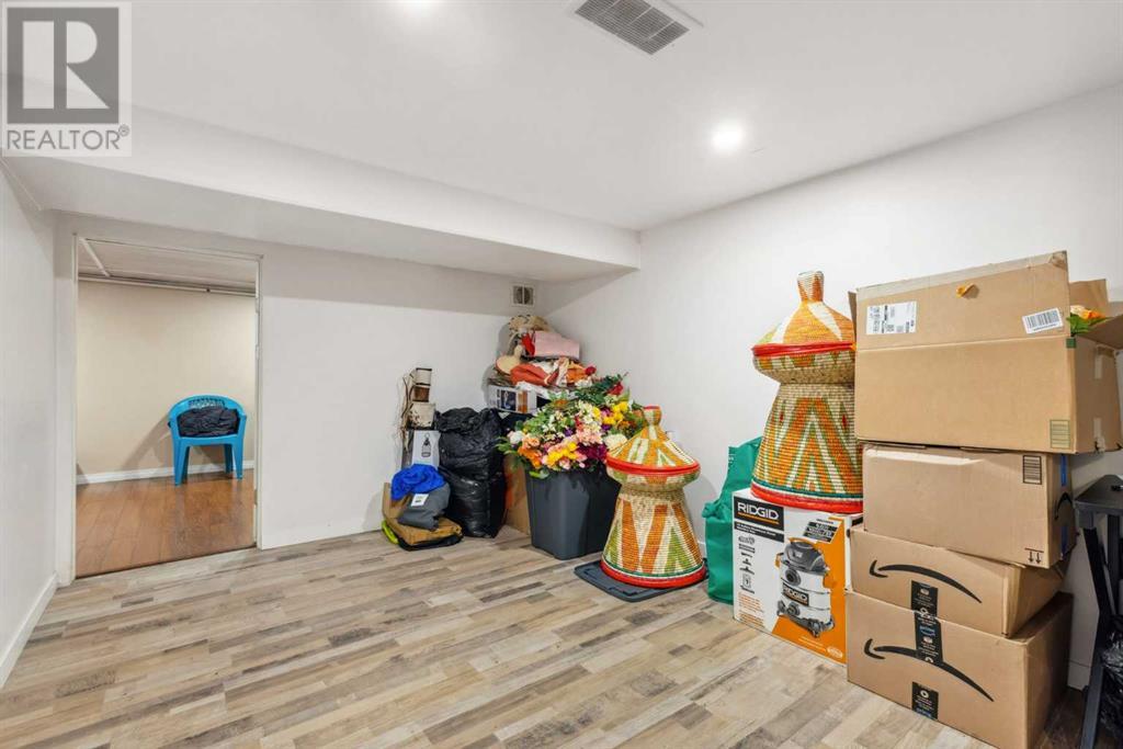 Single Family House for Sale in  Whitworth Way NE Whitehorn Calgary 