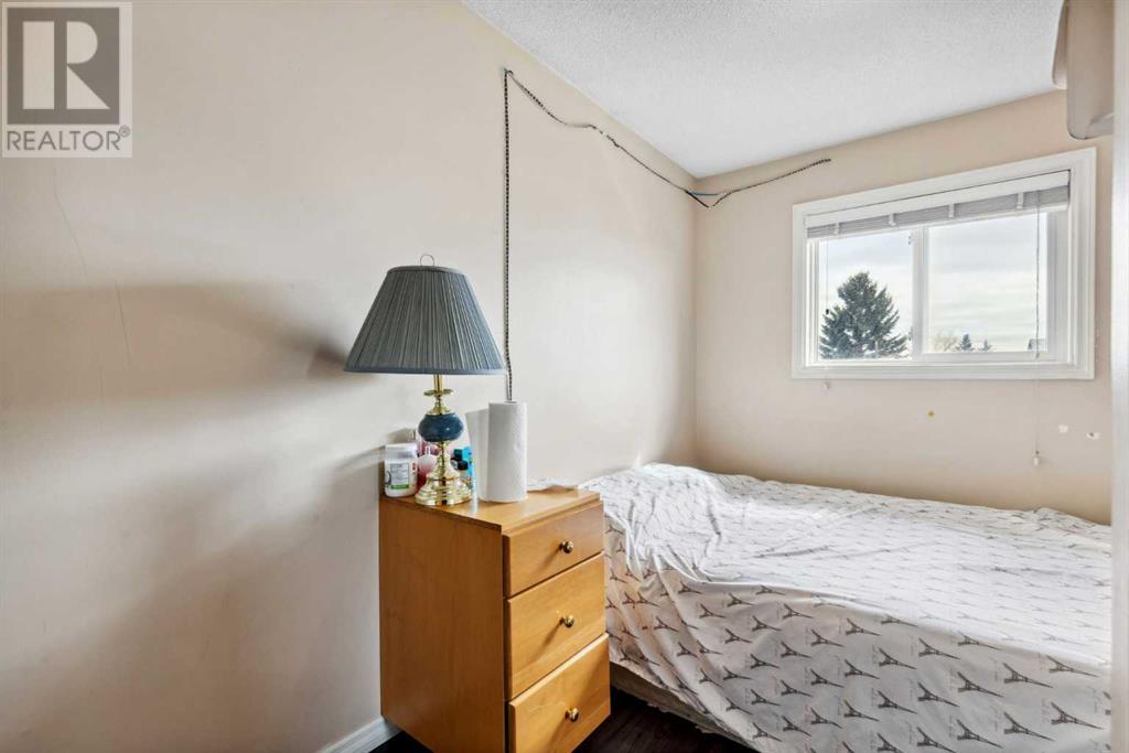 Single Family House for Sale in  Whitworth Way NE Whitehorn Calgary 