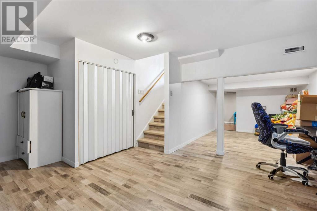 Single Family House for Sale in  Whitworth Way NE Whitehorn Calgary 