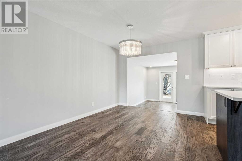 Single Family House 3 Level for Sale in  Havenhurst Crescent SW Haysboro Calgary 