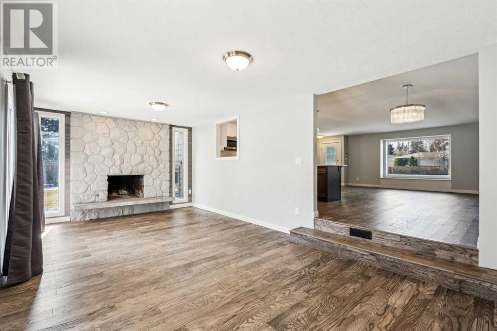 Single Family House 3 Level for Sale in  Havenhurst Crescent SW Haysboro Calgary 