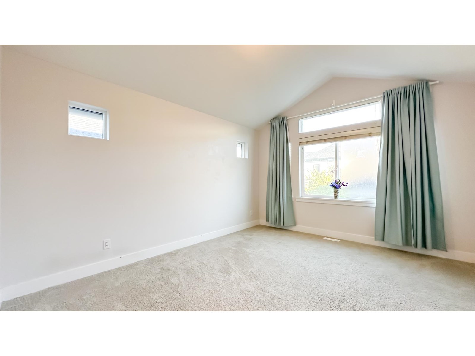 Photo 16 of 16529 21 Avenue, Surrey BC