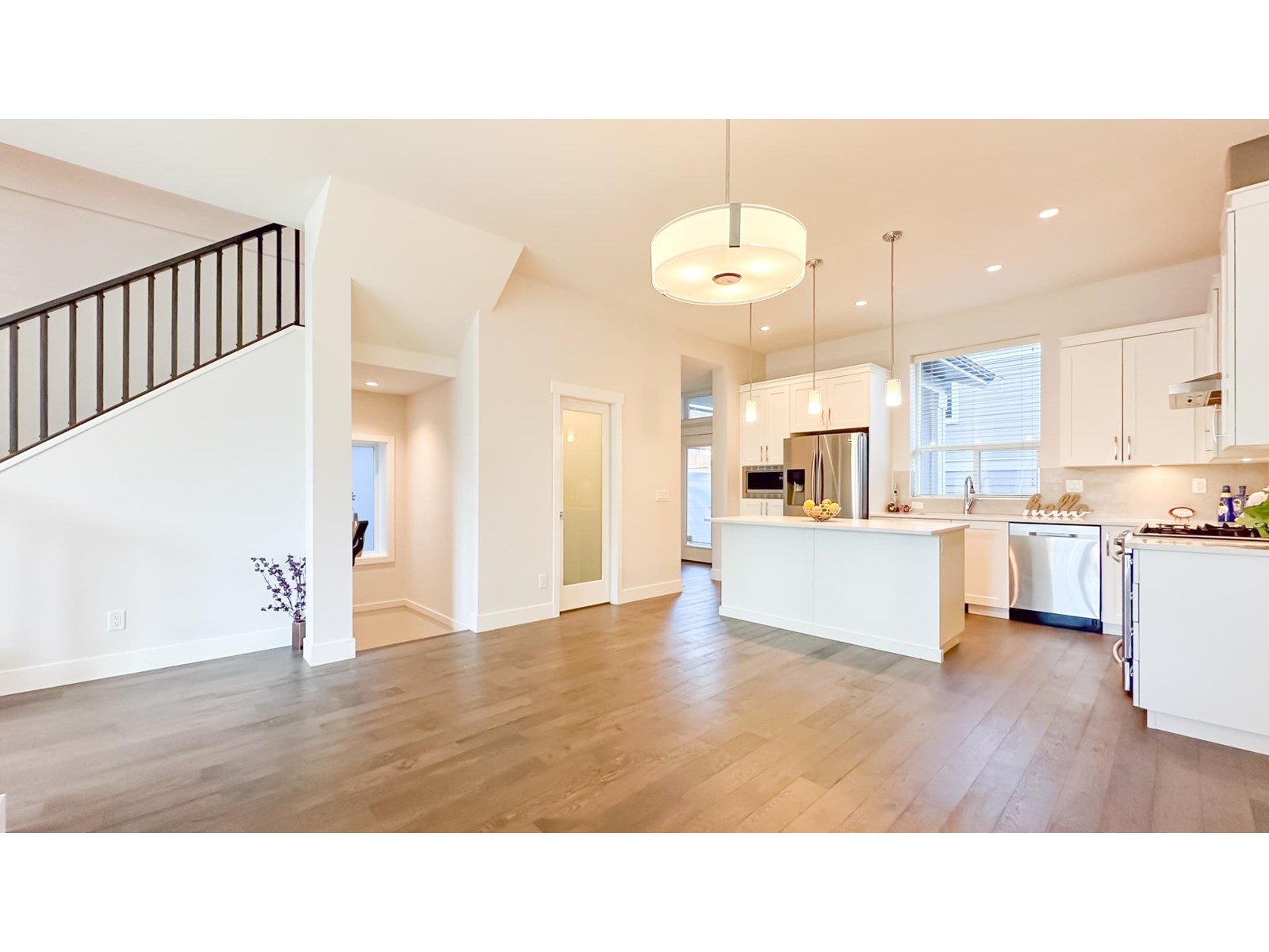 Photo 5 of 16529 21 Avenue, Surrey BC