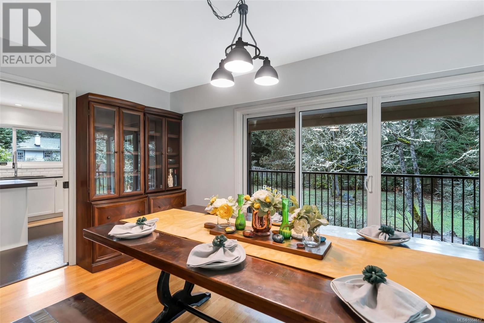 2901 Sea Point Dr, Saanich