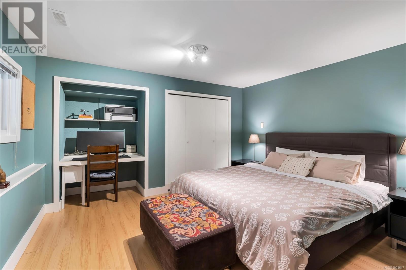 2901 Sea Point Dr, Saanich