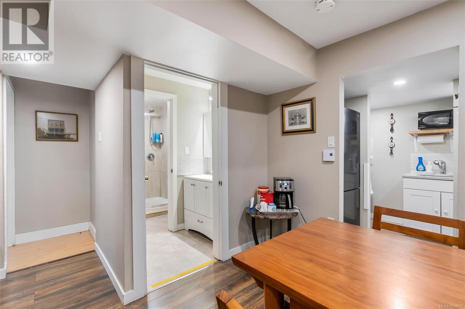 2901 Sea Point Dr, Saanich