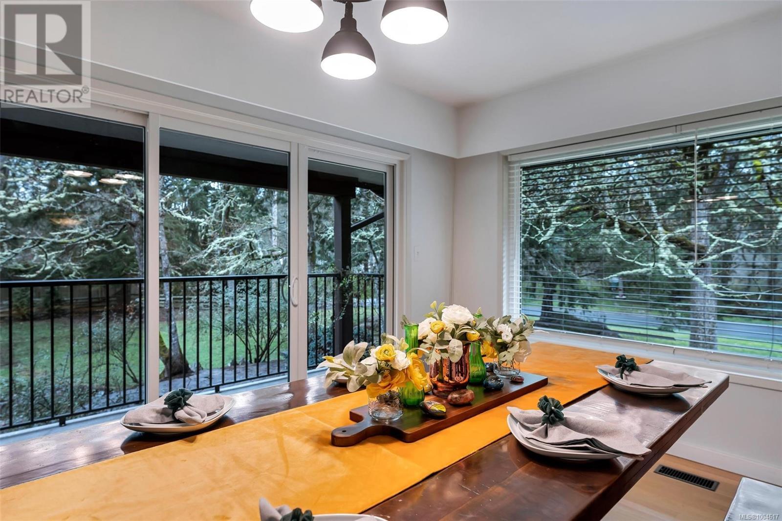 2901 Sea Point Dr, Saanich