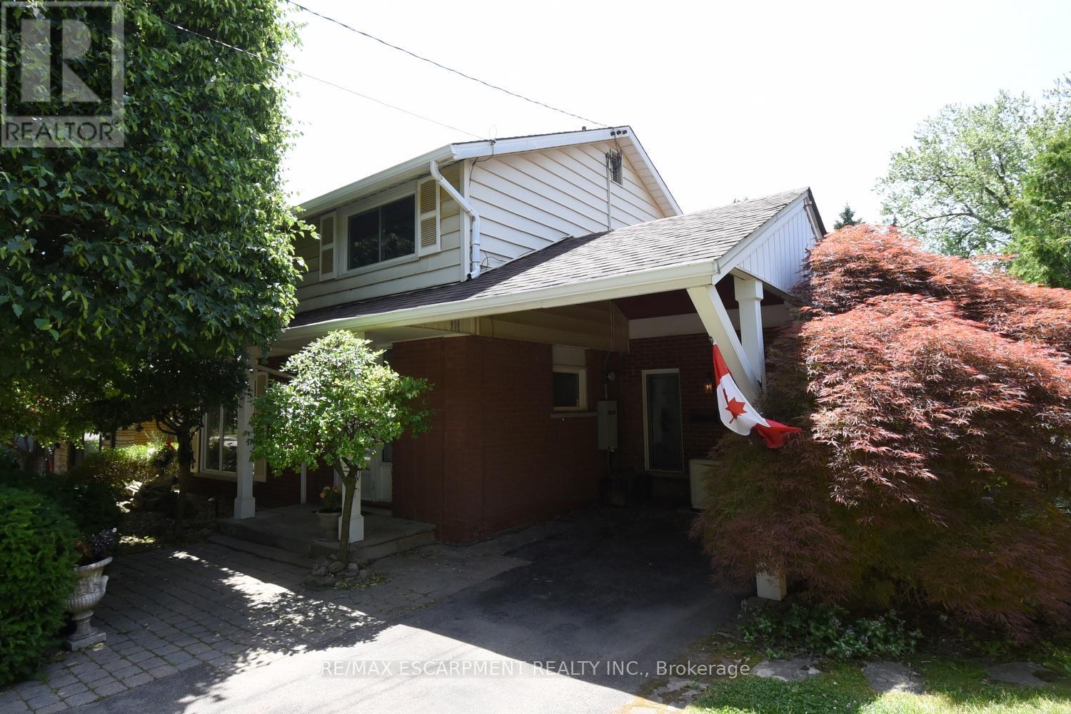 Photo 3 of 665 Bendamere Avenue, Hamilton ON