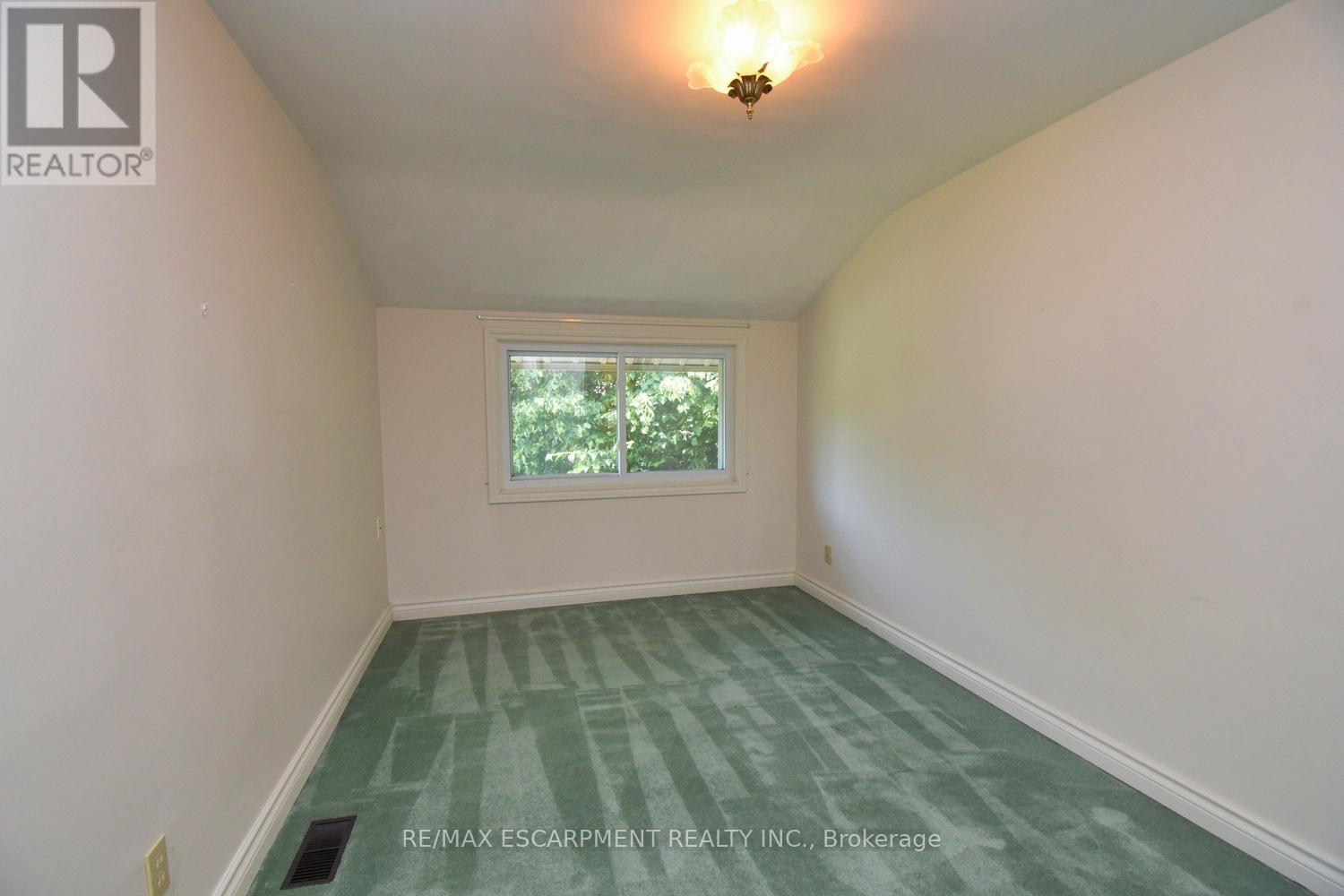 Photo 11 of 665 Bendamere Avenue, Hamilton ON