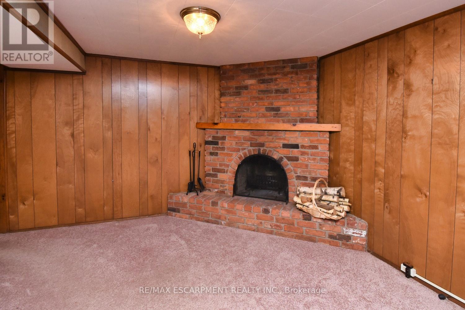 Photo 4 of 665 Bendamere Avenue, Hamilton ON