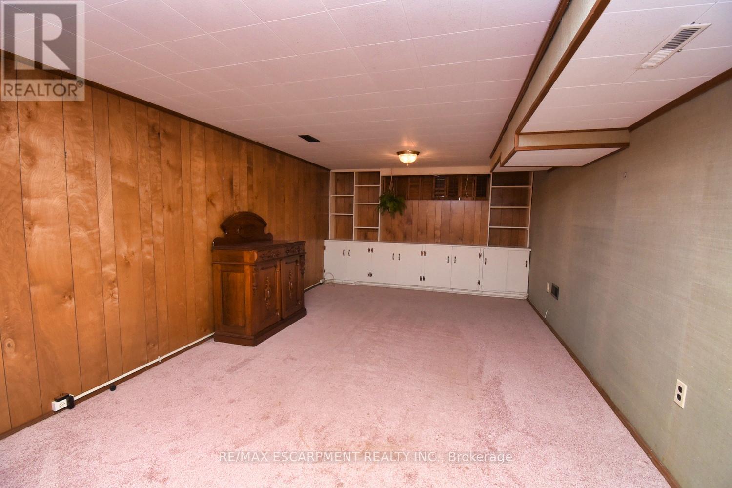 Photo 5 of 665 Bendamere Avenue, Hamilton ON