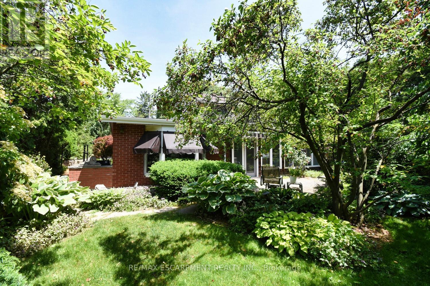 Photo 38 of 665 Bendamere Avenue, Hamilton ON