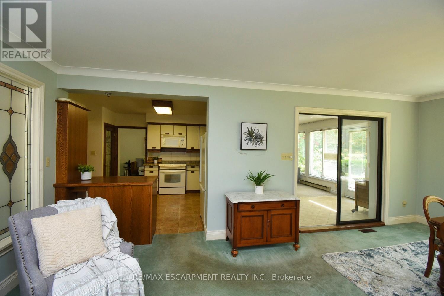 Photo 40 of 665 Bendamere Avenue, Hamilton ON