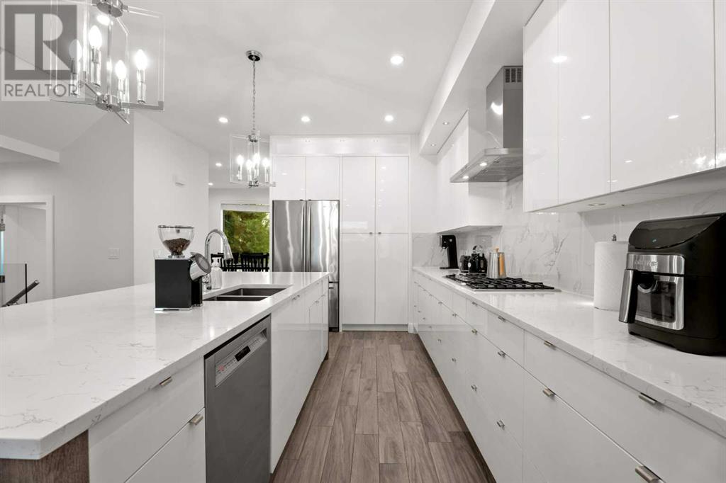 Single Family House for Sale in  Parkdale Boulevard NW West Hillhurst Calgary 