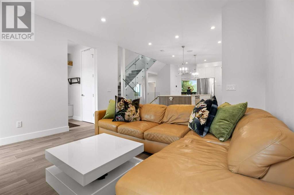 Single Family House for Sale in  Parkdale Boulevard NW West Hillhurst Calgary 