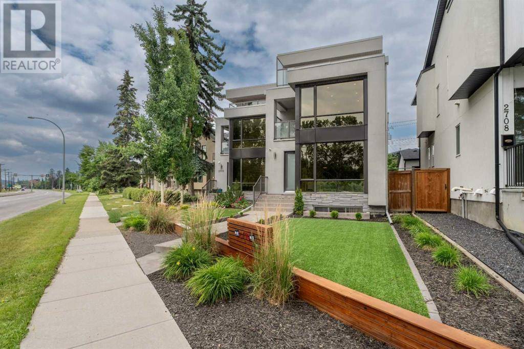Single Family House for Sale in  Parkdale Boulevard NW West Hillhurst Calgary 
