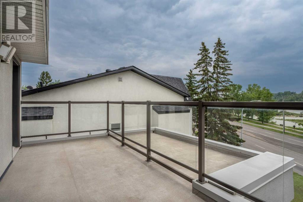 Single Family House for Sale in  Parkdale Boulevard NW West Hillhurst Calgary 