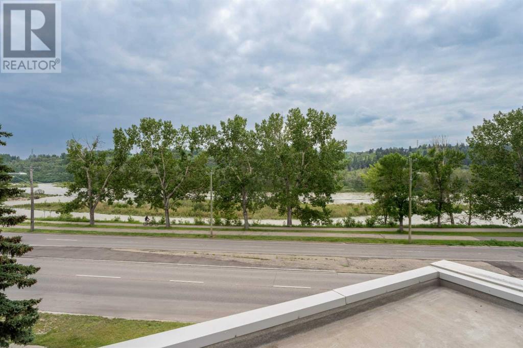 Single Family House for Sale in  Parkdale Boulevard NW West Hillhurst Calgary 