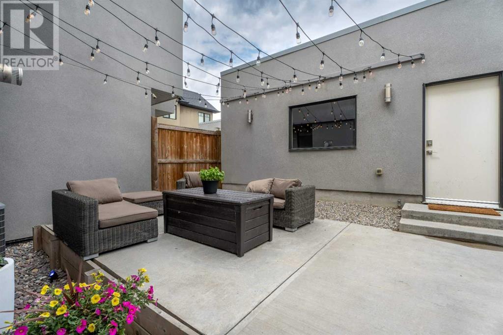 Single Family House for Sale in  Parkdale Boulevard NW West Hillhurst Calgary 