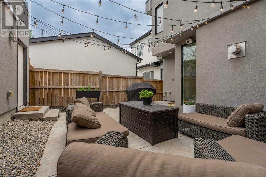 Single Family House for Sale in  Parkdale Boulevard NW West Hillhurst Calgary 