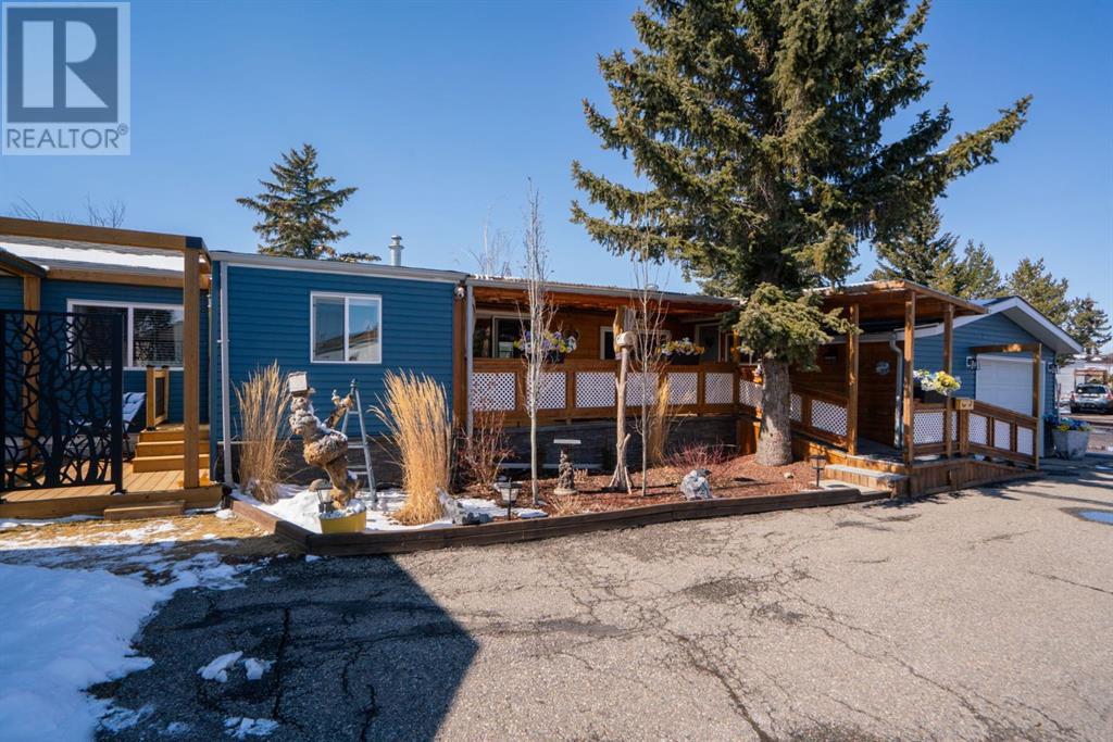 Single Family House Mobile Home for Sale in  Burroughs Place NE Monterey Park Calgary 