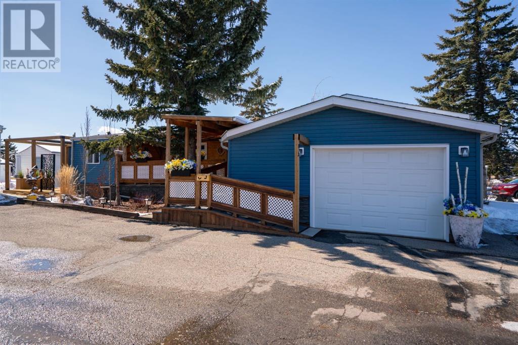 Single Family House Mobile Home for Sale in  Burroughs Place NE Monterey Park Calgary 