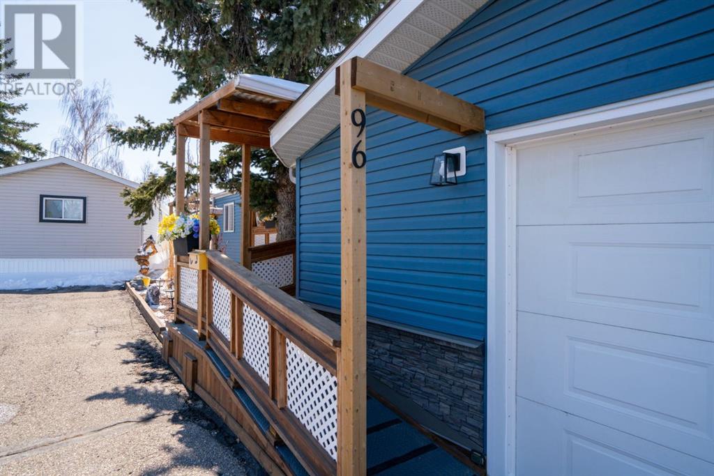 Single Family House Mobile Home for Sale in  Burroughs Place NE Monterey Park Calgary 
