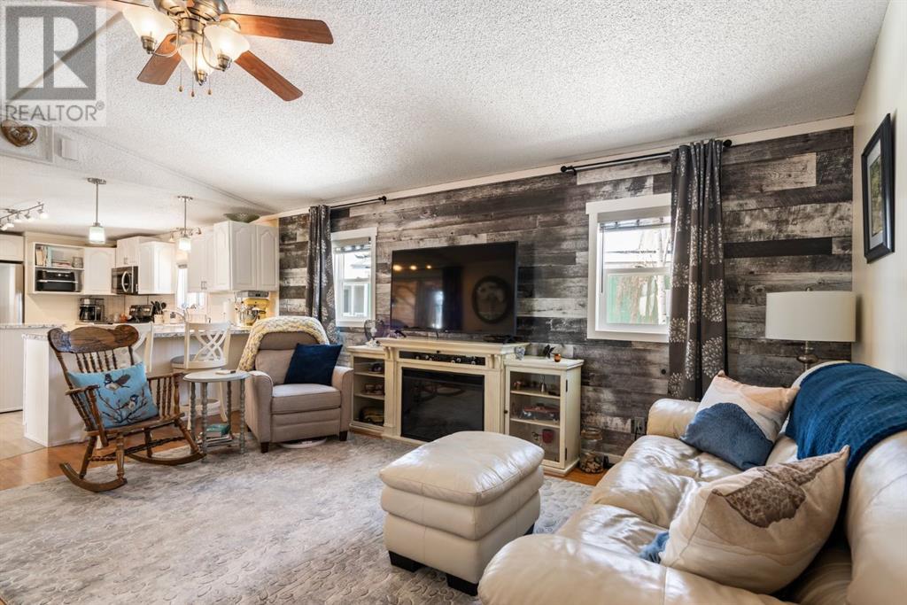 Single Family House Mobile Home for Sale in  Burroughs Place NE Monterey Park Calgary 