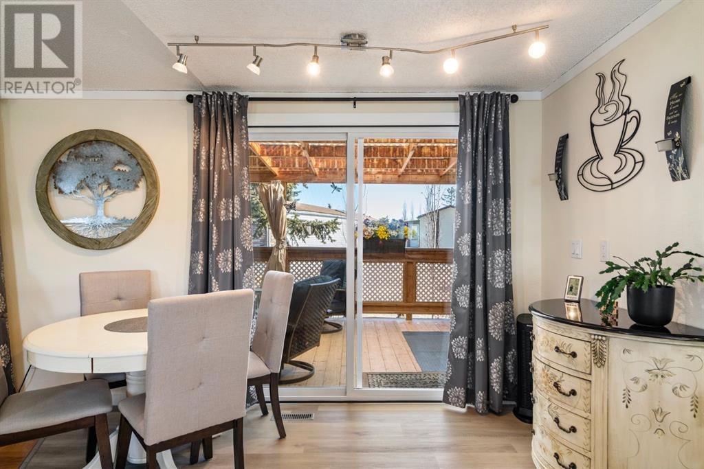 Single Family House Mobile Home for Sale in  Burroughs Place NE Monterey Park Calgary 