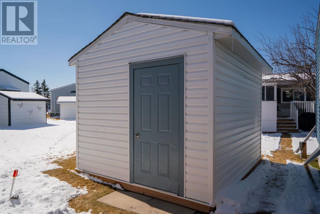 Single Family House Mobile Home for Sale in  Burroughs Place NE Monterey Park Calgary 