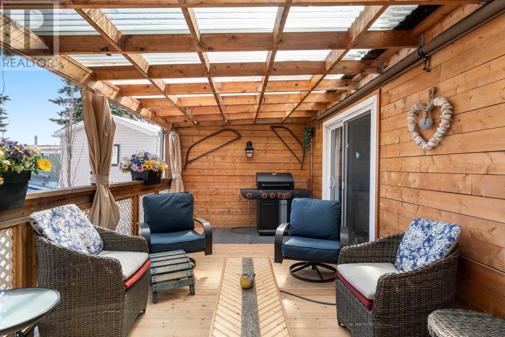 Single Family House Mobile Home for Sale in  Burroughs Place NE Monterey Park Calgary 