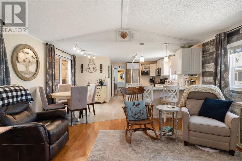 Single Family House Mobile Home for Sale in  Burroughs Place NE Monterey Park Calgary 