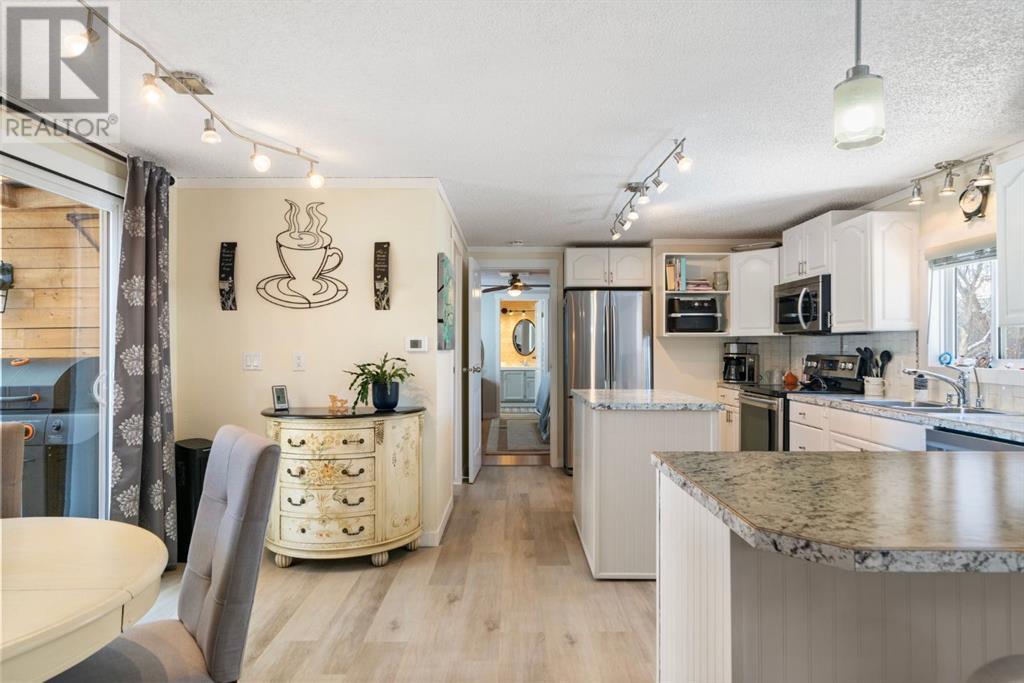 Single Family House Mobile Home for Sale in  Burroughs Place NE Monterey Park Calgary 