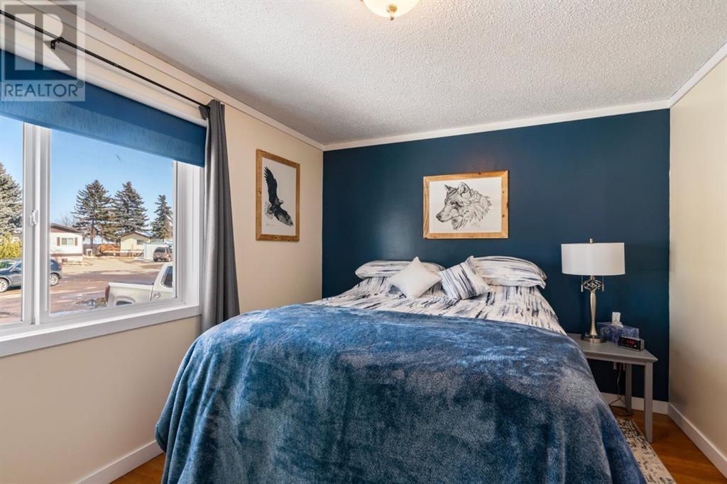 Single Family House Mobile Home for Sale in  Burroughs Place NE Monterey Park Calgary 
