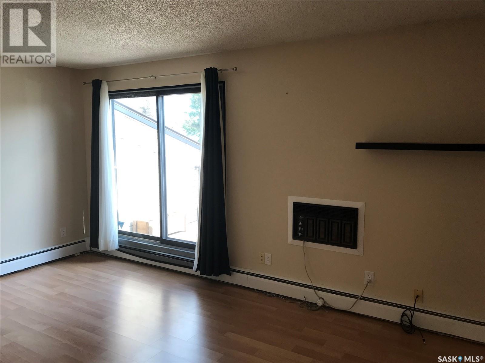 Photo 3 of 312 4230 Degeer Street, Saskatoon SK