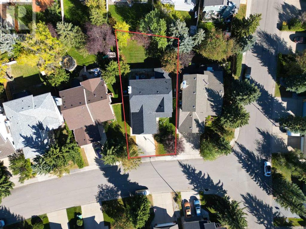 Single Family House for Sale in  Edgeridge Way NW Edgemont Calgary 