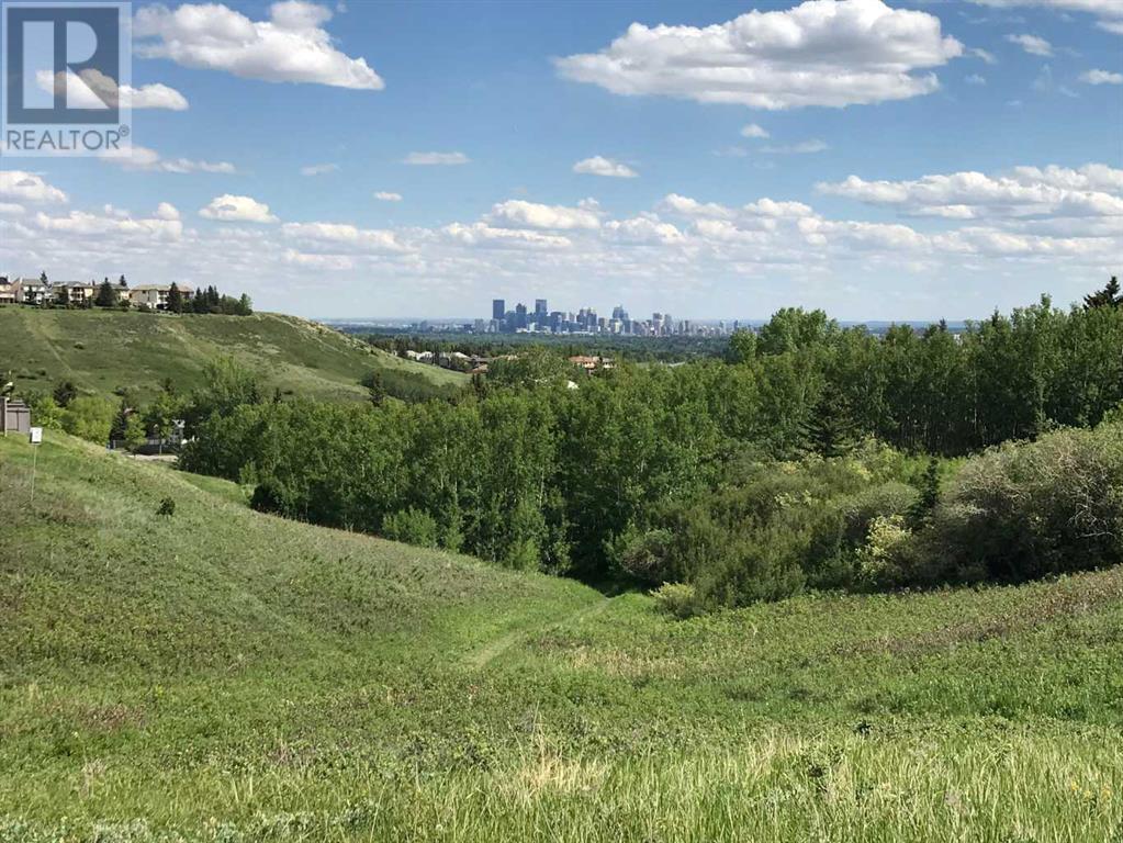 Single Family House for Sale in  Edgeridge Way NW Edgemont Calgary 