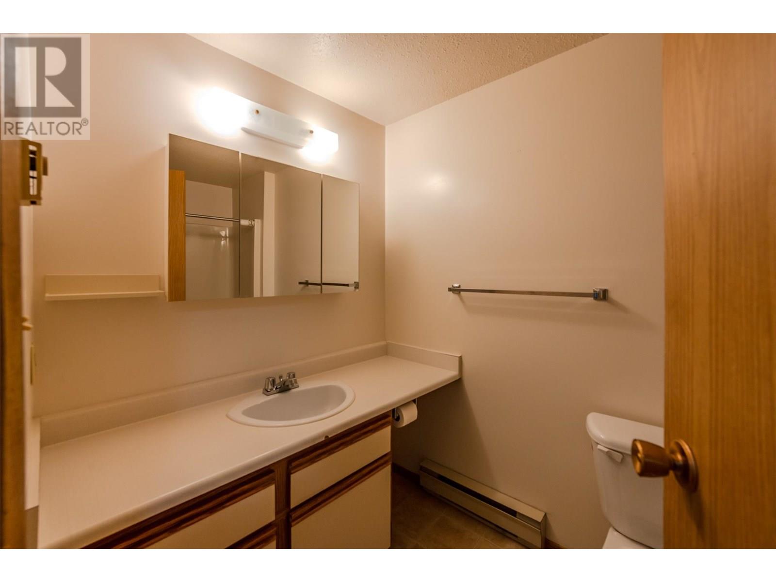 404 284 YORKTON Avenue, Penticton