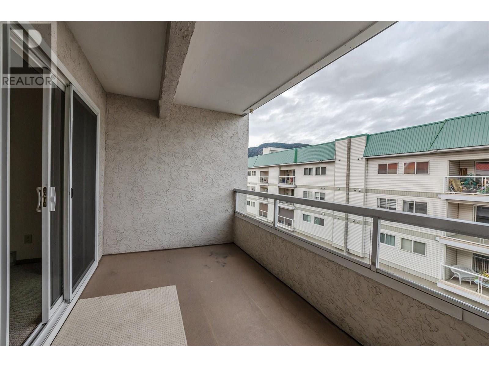 404 284 YORKTON Avenue, Penticton
