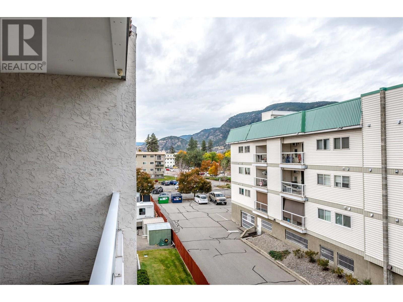 404 284 YORKTON Avenue, Penticton
