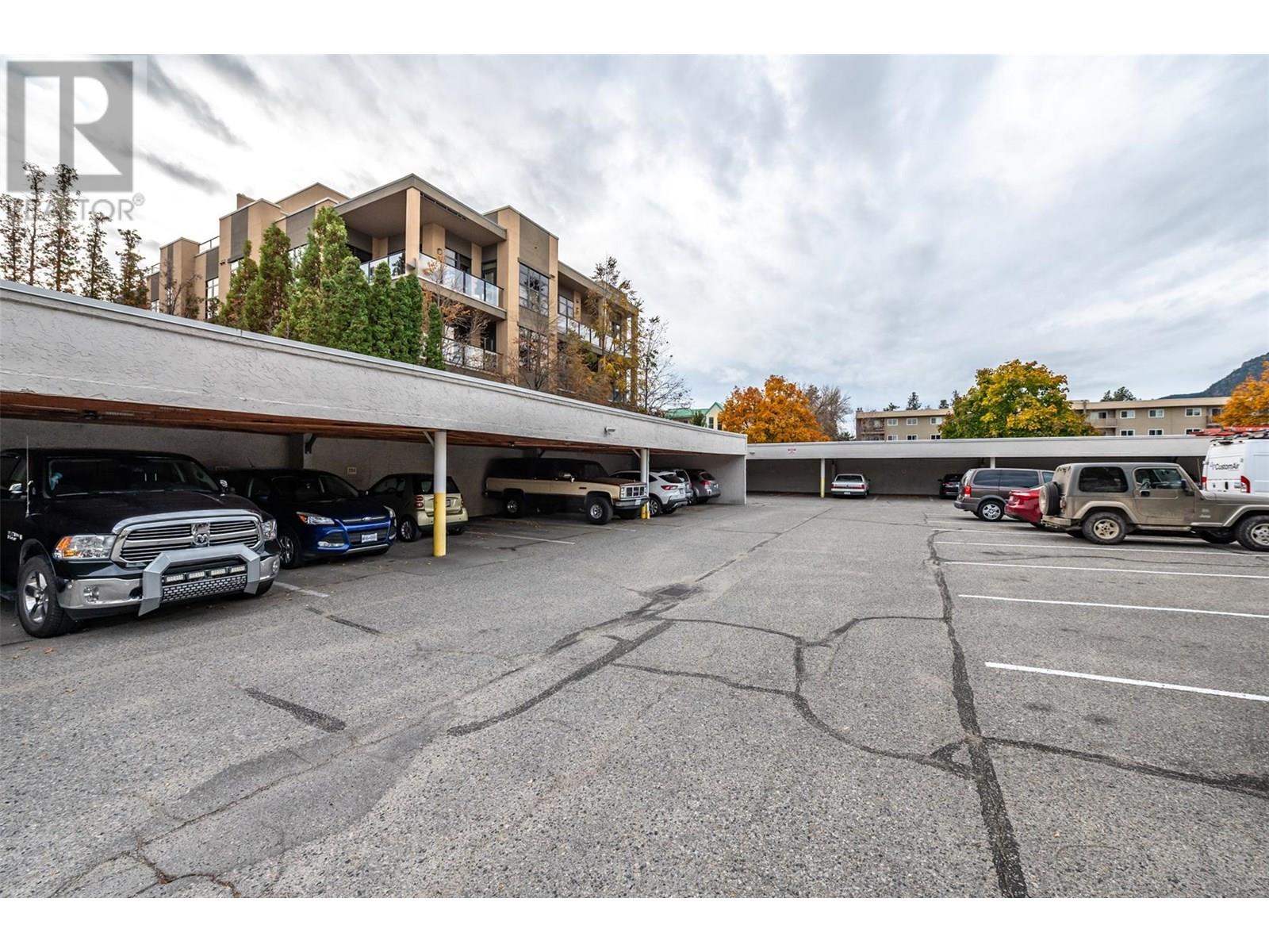 404 284 YORKTON Avenue, Penticton