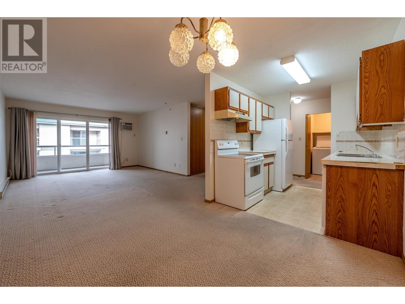 404 284 YORKTON Avenue, Penticton